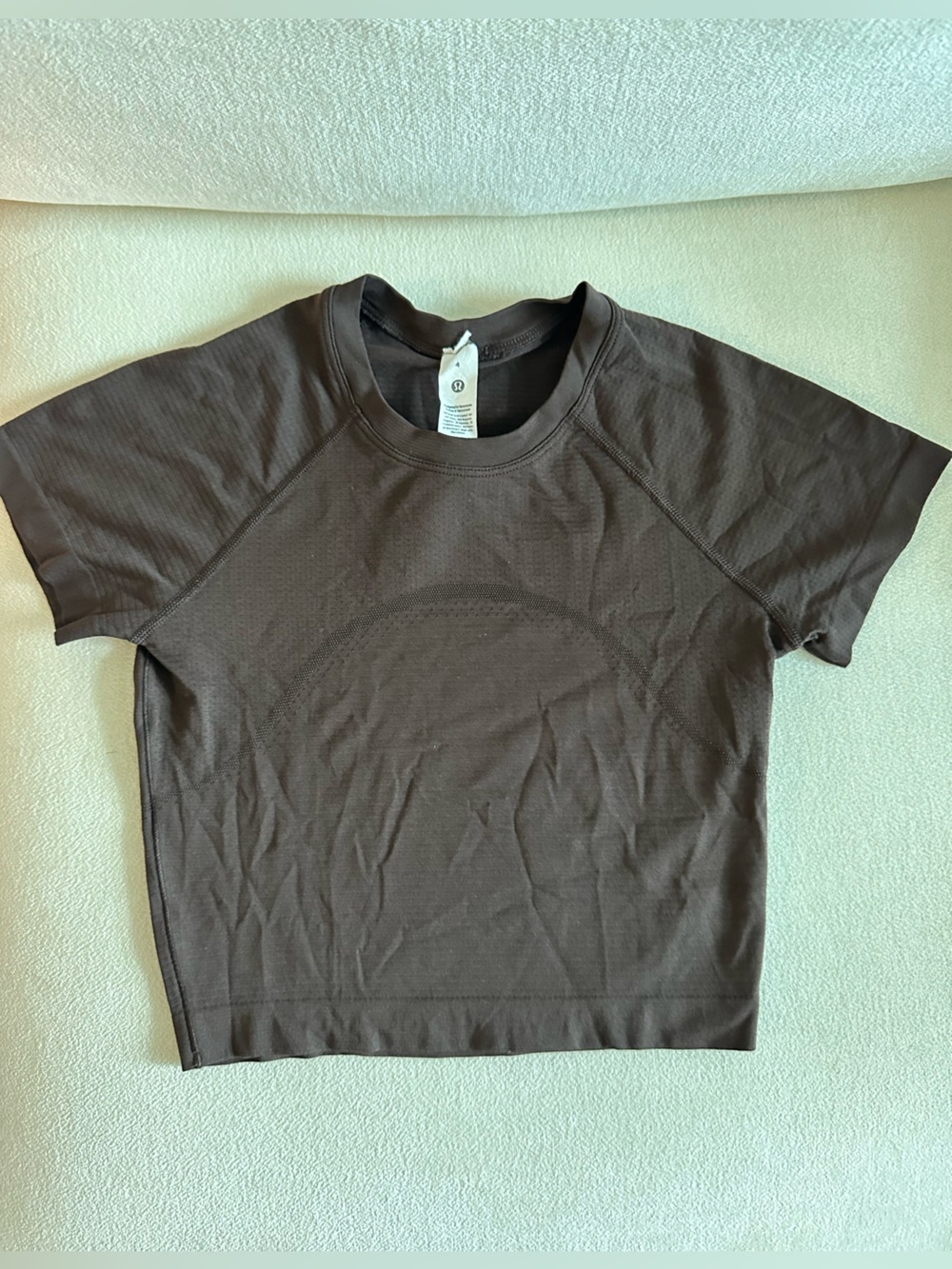 lululemon athletica Short Sleeve Crew Neck Shirt - Dark Brown